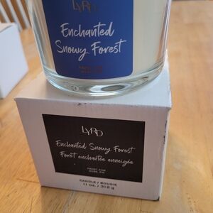 Avon Enchanted Snowy Forest Candle